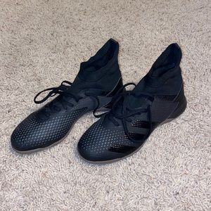 ADIDAS SIZE 7 BLACK INDOOR SOCCER SHOES